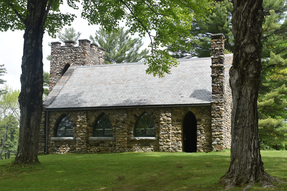 Valley View Chapel side entrance