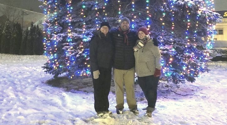 tacc members at holiday tree
